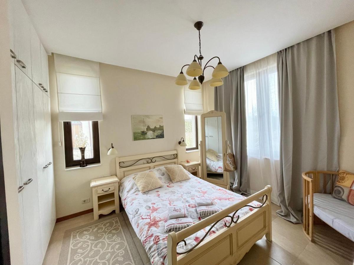 Private Seaview Villa In Blacksearama - 1St Line Балчик Екстериор снимка