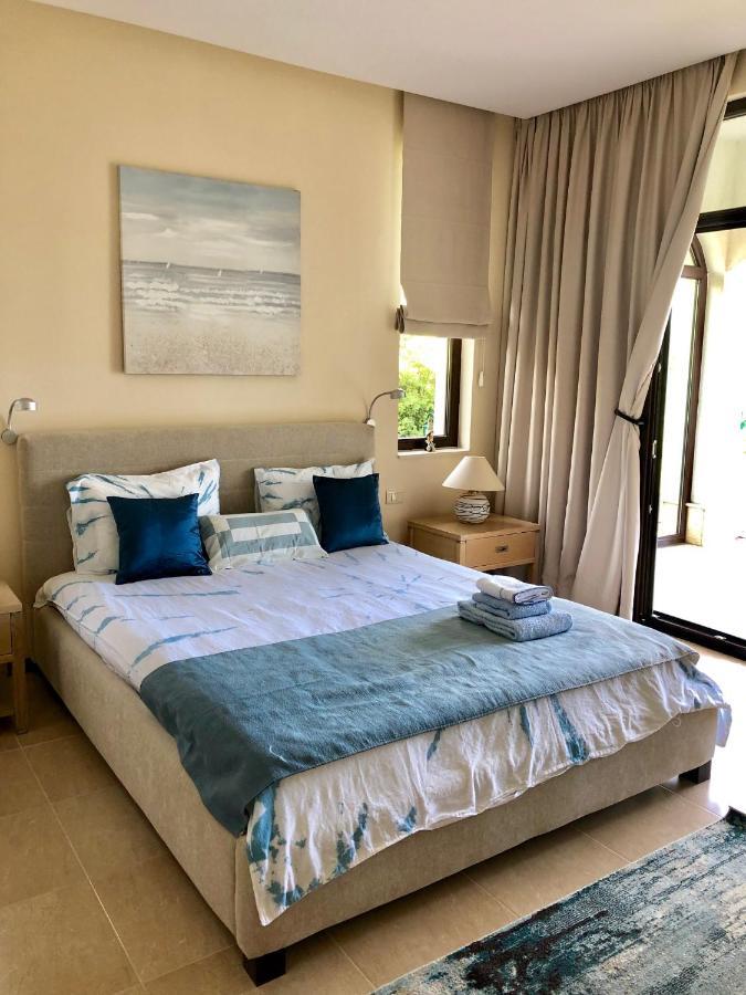 Private Seaview Villa In Blacksearama - 1St Line Балчик Екстериор снимка